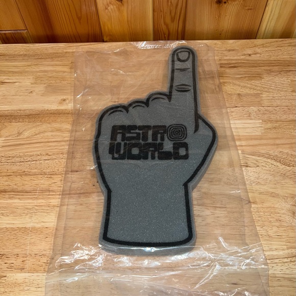 NEW Astro World 2021 Official Merch Souvenir Travis Scott Rap Foam Finger 18”x9” - Picture 5 of 6